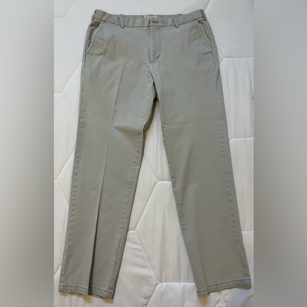 IZOD 32x30 Light Grey Pants